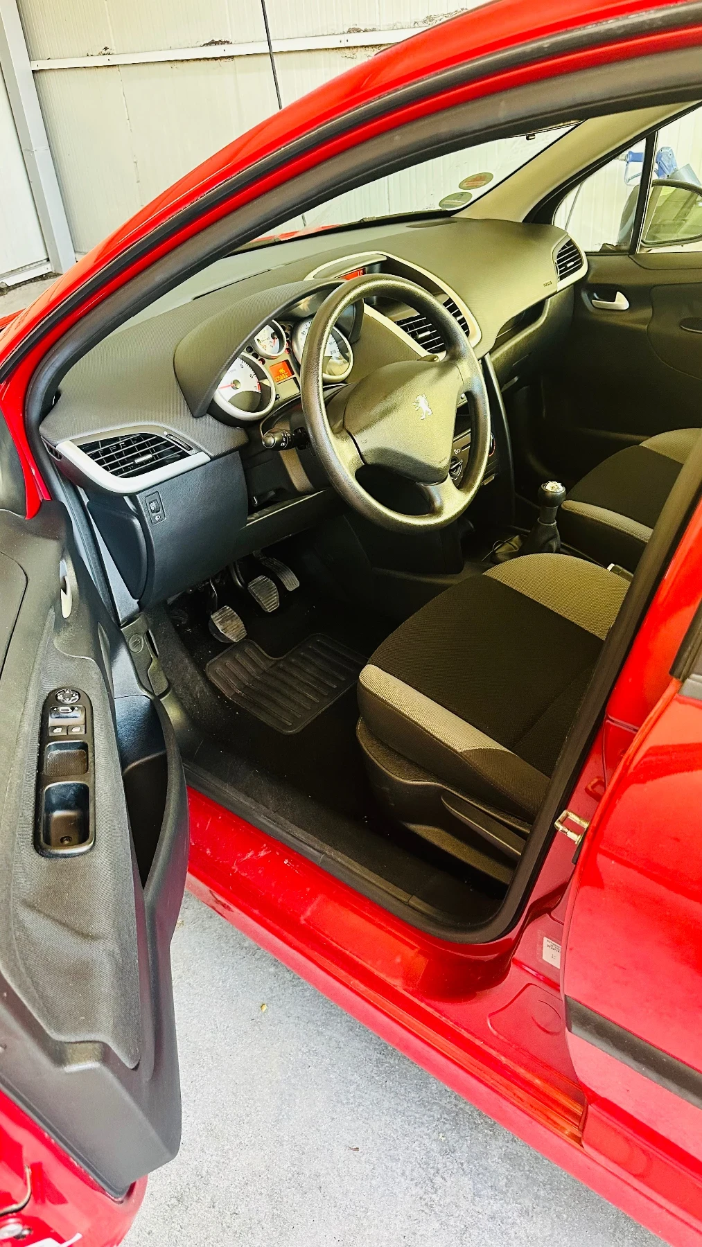 Peugeot 207 1.4 i - изображение 6