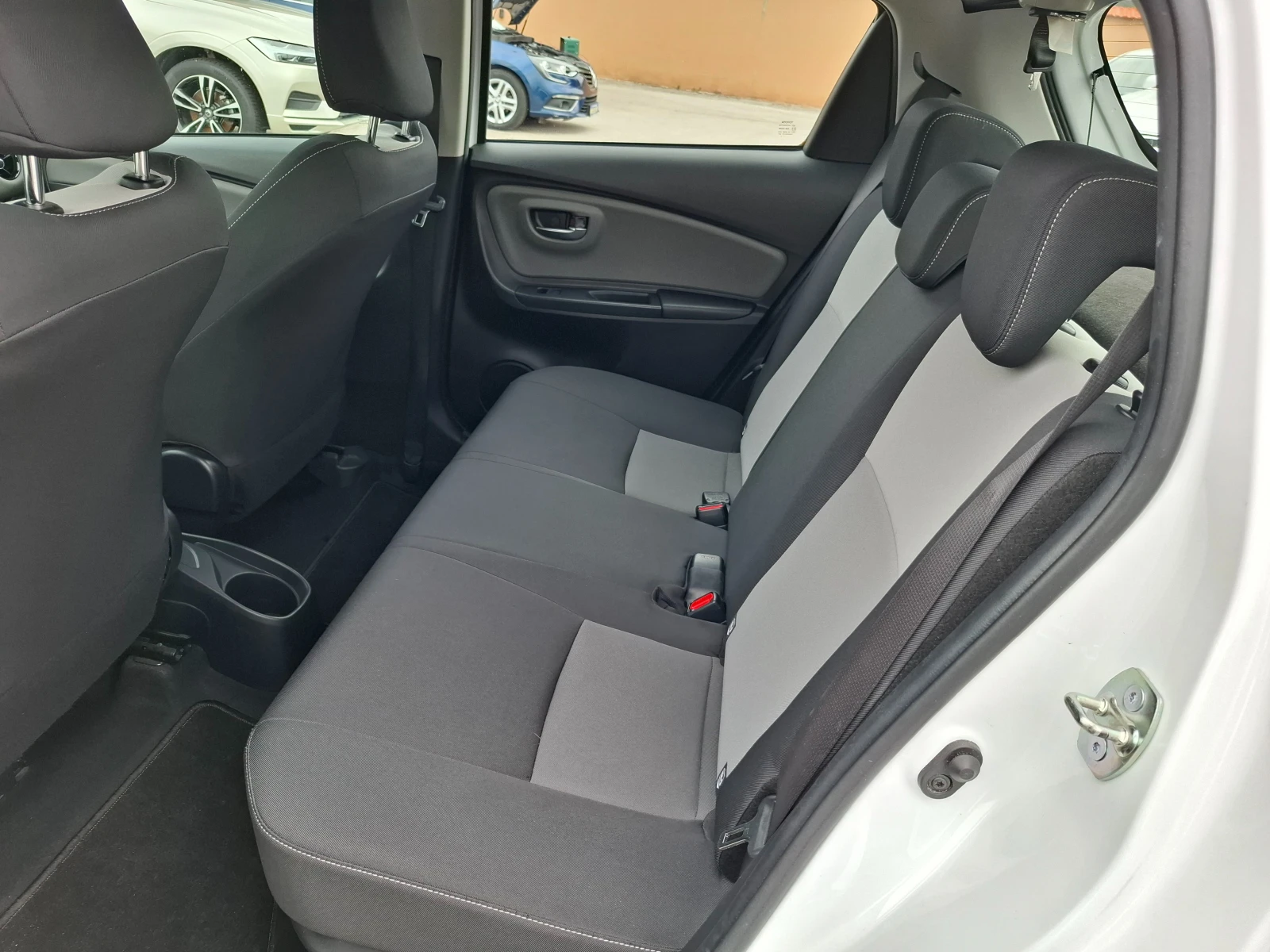 Toyota Yaris 1.5 HYBRID AVTOMAT KAMERA | Mobile.bg — изображение 8