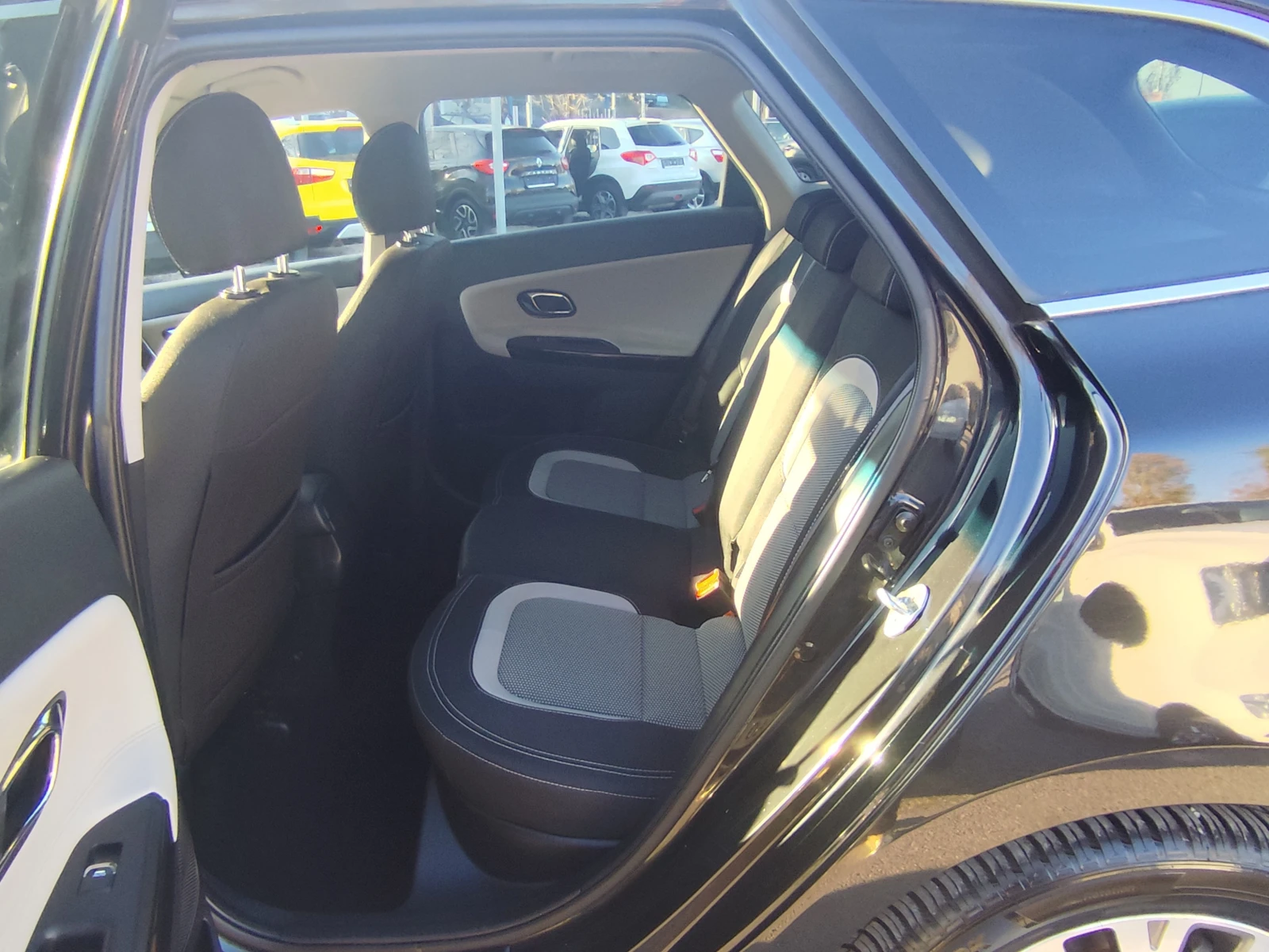 Kia Ceed 1.6CRDi* LED* * EURO6B* NAVI* FACELIFT | Mobile.bg   11