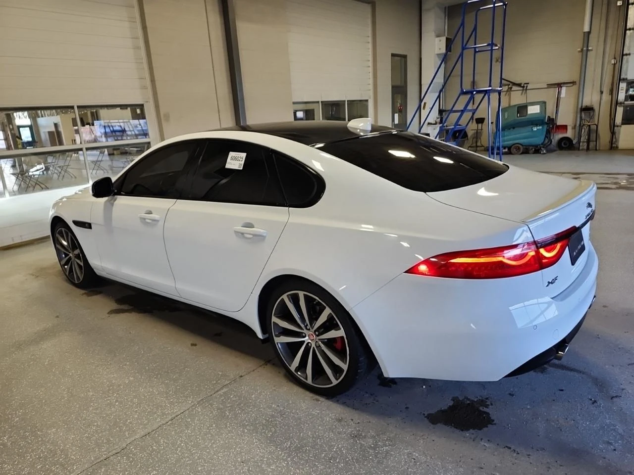 Jaguar Xf S 3.0* Обдух* Подгрев* AWD - изображение 6