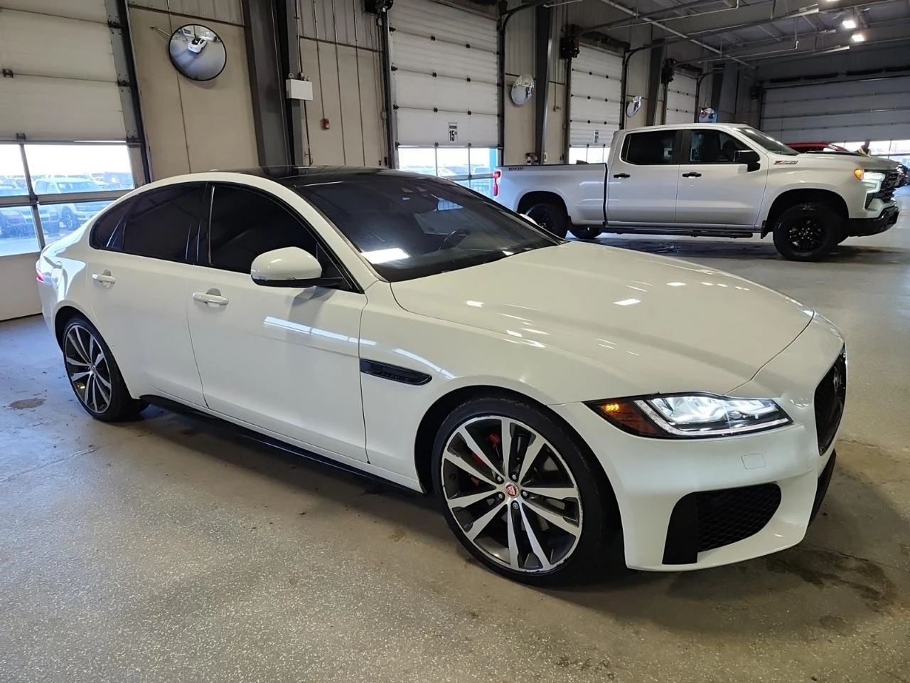 Jaguar Xf S 3.0* Обдух* Подгрев* AWD - изображение 3