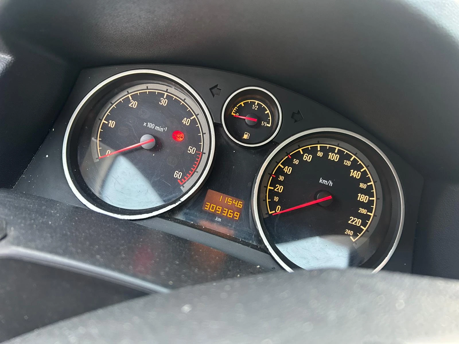 Opel Astra 1.9 - изображение 8