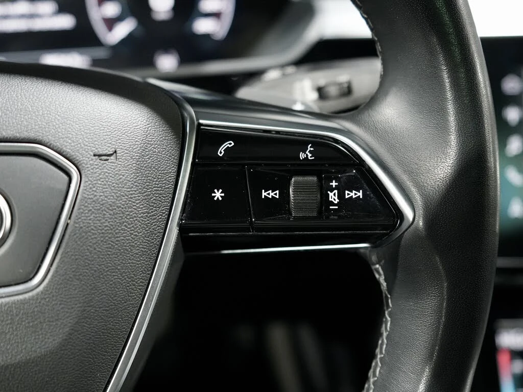 Audi E-Tron * Technik* Quattro* Sportback* Автокредит(Цена до  - изображение 6