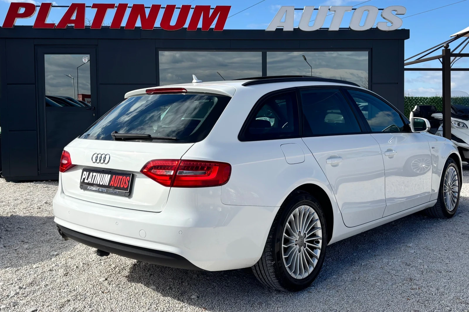 Audi A4 2.0TDI/S LINE/PANO/PODGREV/NAVI/DISTRONIK/MAXX FUL - изображение 6