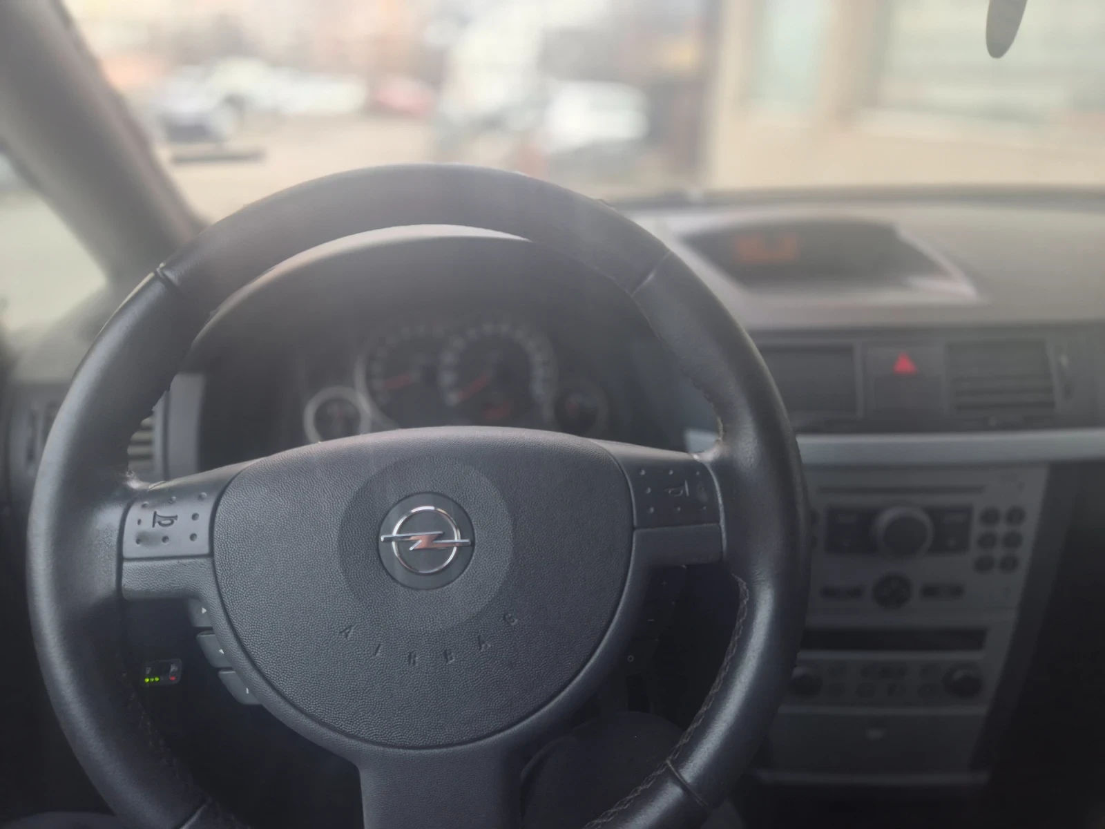 Opel Meriva 1.6 ГАЗ-БЕНЗИН - изображение 4