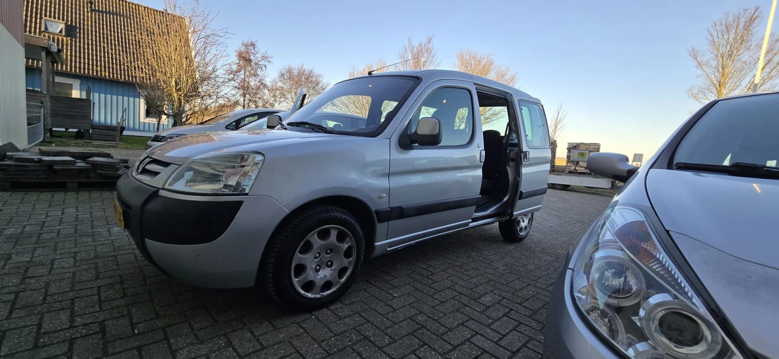 Peugeot Partner, снимка 8 - Автомобили и джипове - 53820015