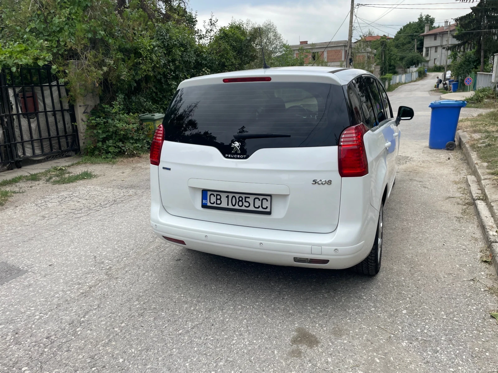 Peugeot 5008 1.6ehdi за ремонт на глава, снимка 5 - Автомобили и джипове - 54301407