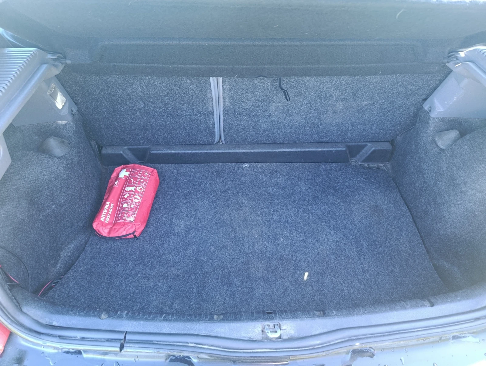 Renault Clio 1.4, снимка 14 - Автомобили и джипове - 54310811