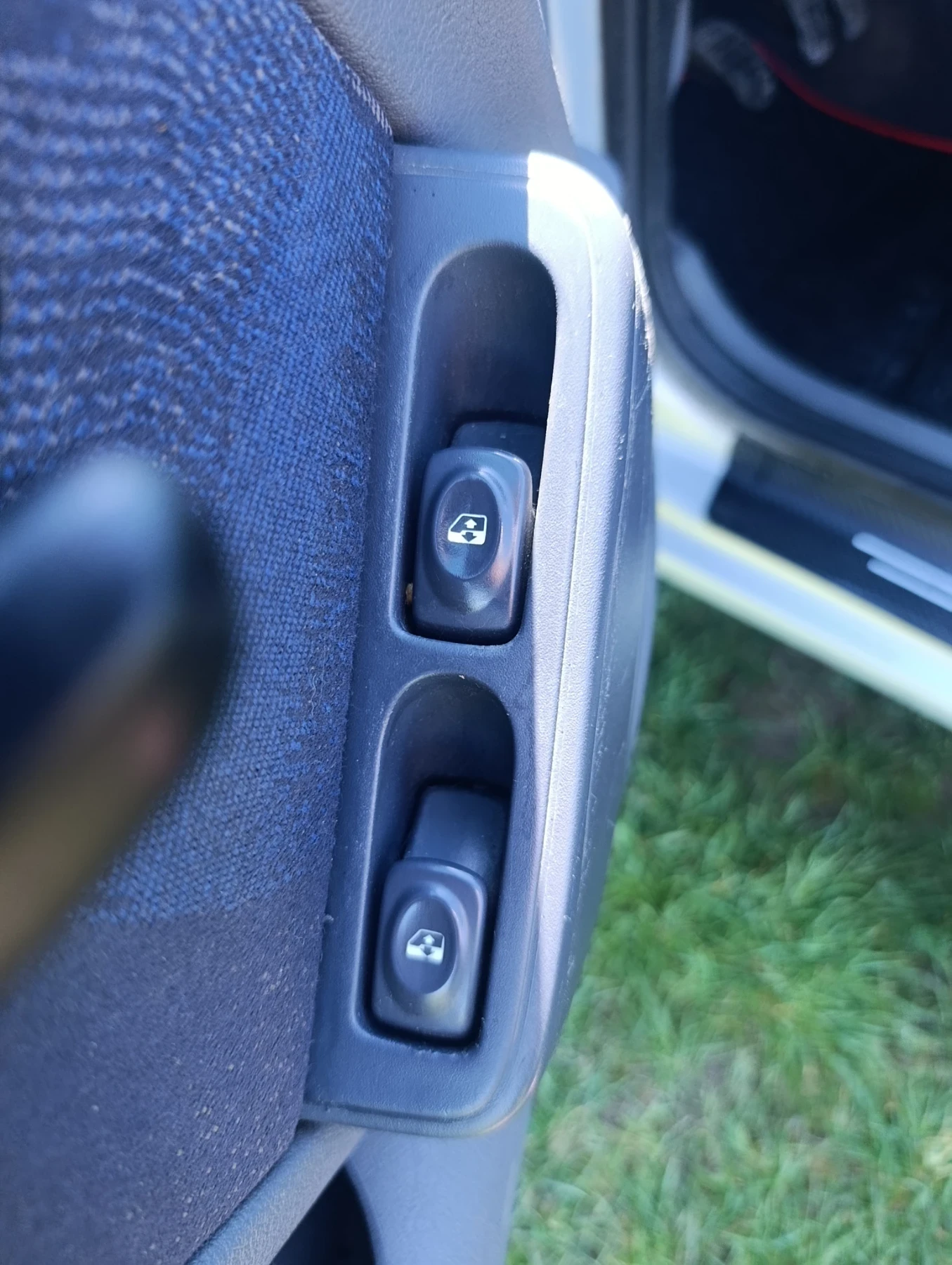 Renault Clio 1.4, снимка 11 - Автомобили и джипове - 54310811