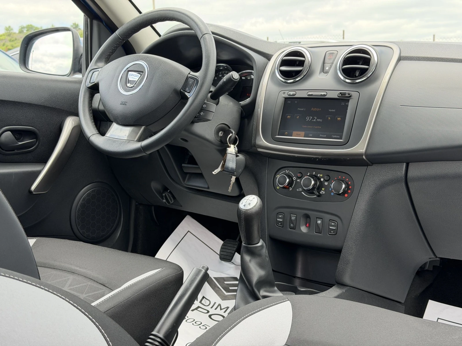 Dacia Sandero 1.5dCi STEPWAY / NAVI / 129000km / БЕЗ РЪЖДА, снимка 14 - Автомобили и джипове - 54607145