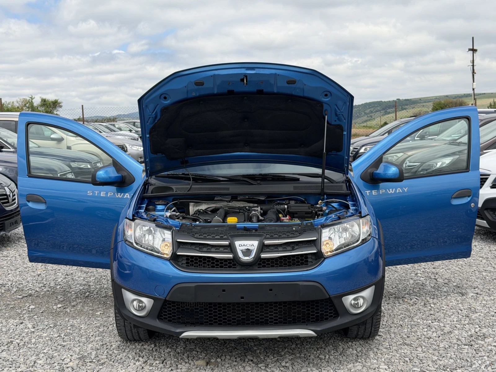 Dacia Sandero 1.5dCi STEPWAY / NAVI / 129000km / БЕЗ РЪЖДА, снимка 11 - Автомобили и джипове - 54607145