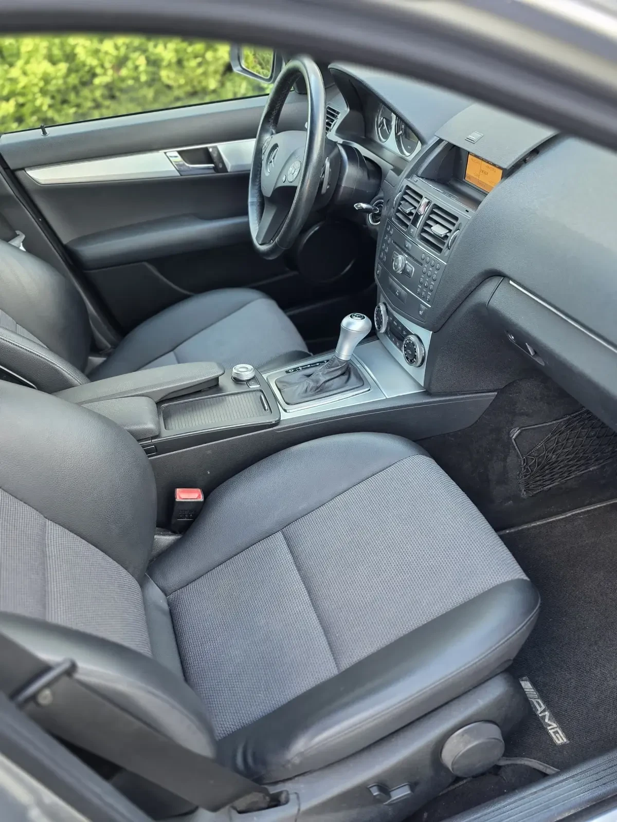 Mercedes-Benz C 180 Kompressor AMG / Пълен сервиз Мерцедес, снимка 11 - Автомобили и джипове - 54682493