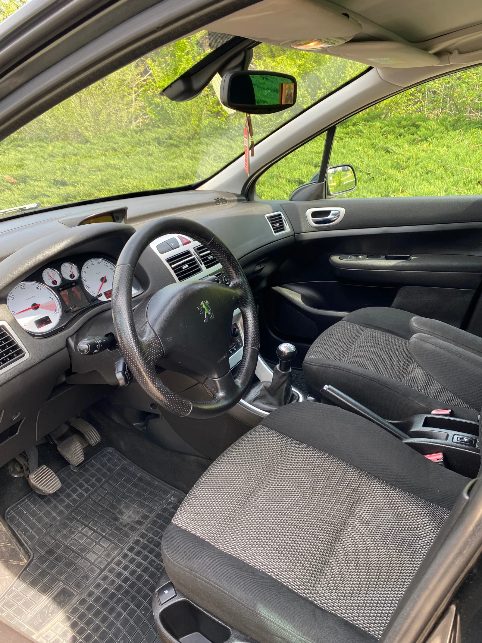 Peugeot 307 1.6 HDI, снимка 7 - Автомобили и джипове - 54693420