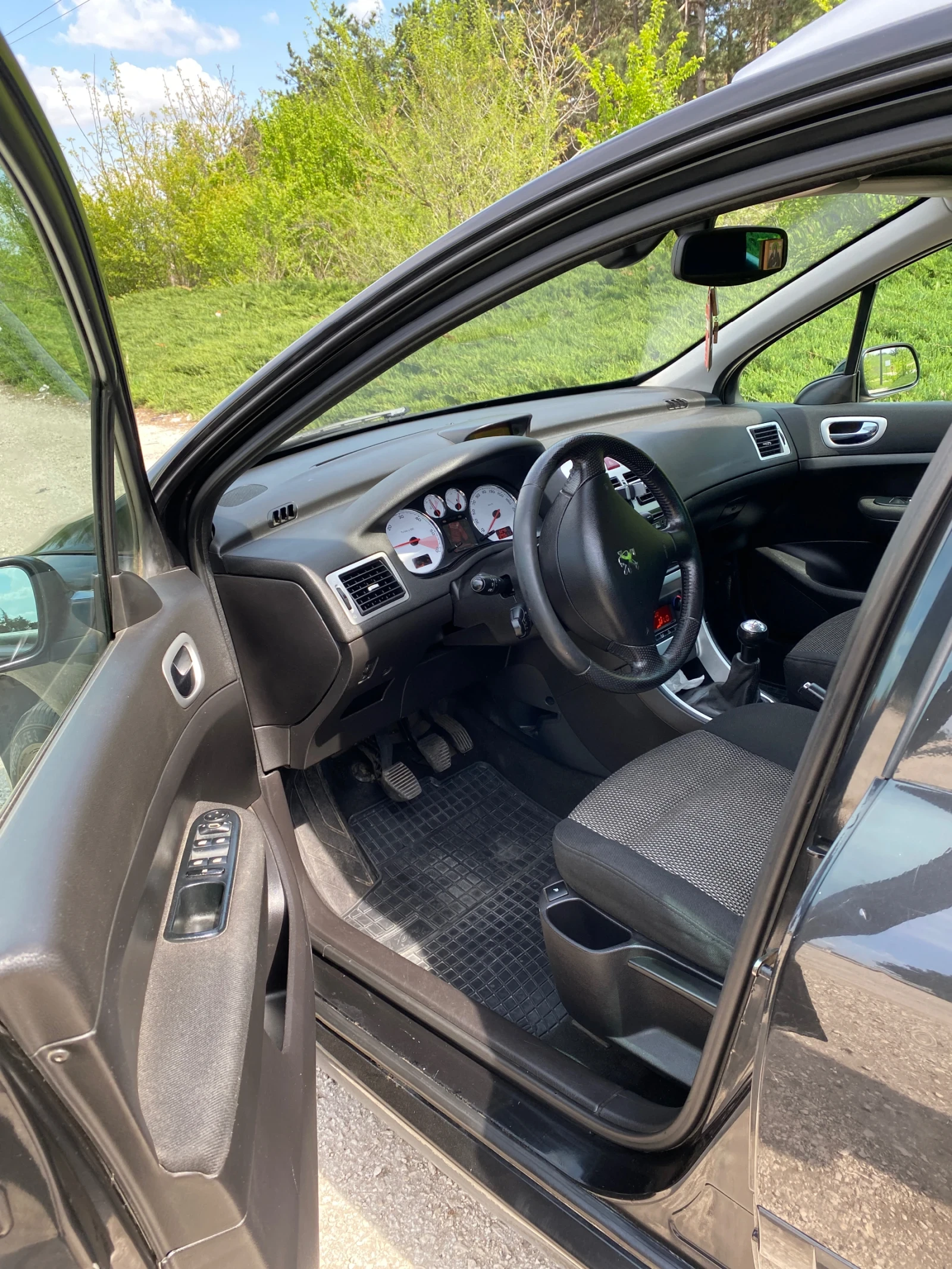 Peugeot 307 1.6 HDI, снимка 6 - Автомобили и джипове - 54693420