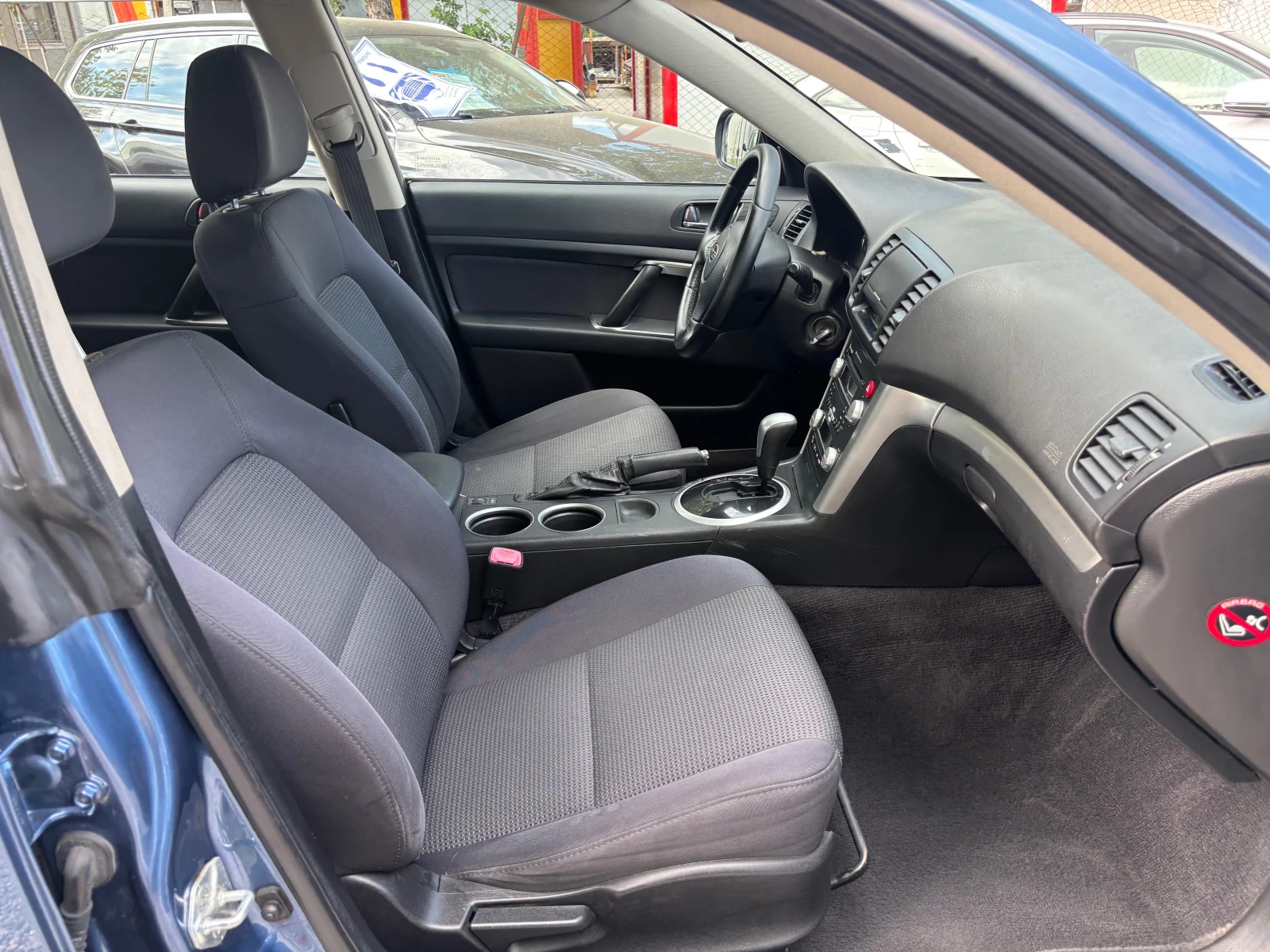 Subaru Outback 2.5i, снимка 8 - Автомобили и джипове - 55043341