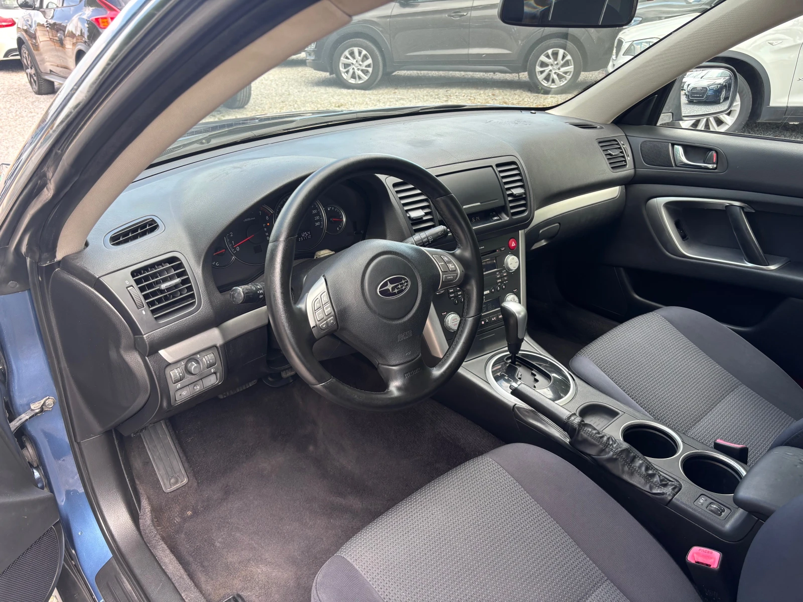 Subaru Outback 2.5i, снимка 5 - Автомобили и джипове - 55043341