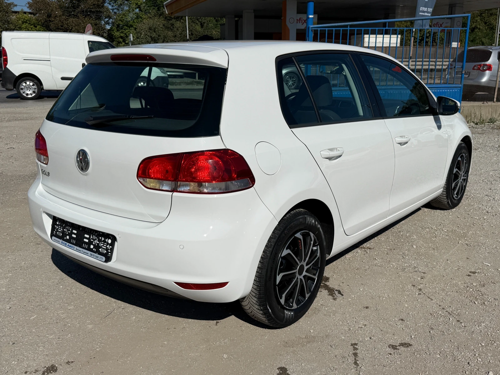 VW Golf 1.4i-Нави-Car Play Android Auto-Парктроник-клима, снимка 6 - Автомобили и джипове - 55715739