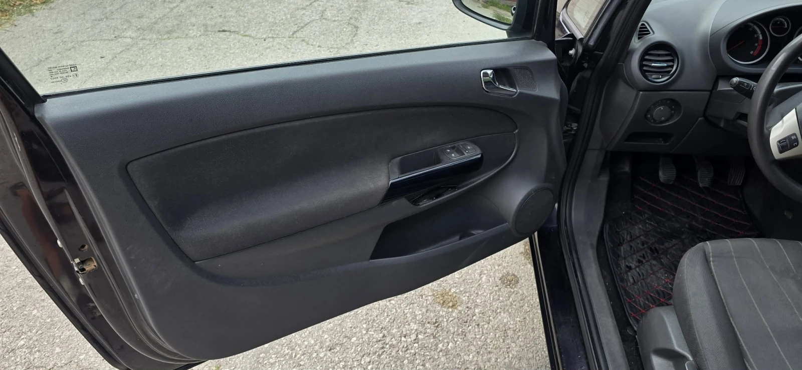 Opel Corsa 1.4I, снимка 14 - Автомобили и джипове - 55785923