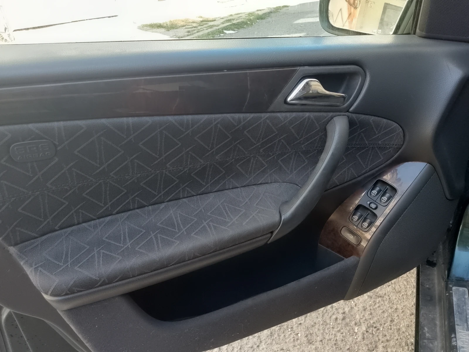 Mercedes-Benz C 220 2.2 Diesel Automatic , снимка 7 - Автомобили и джипове - 55959722