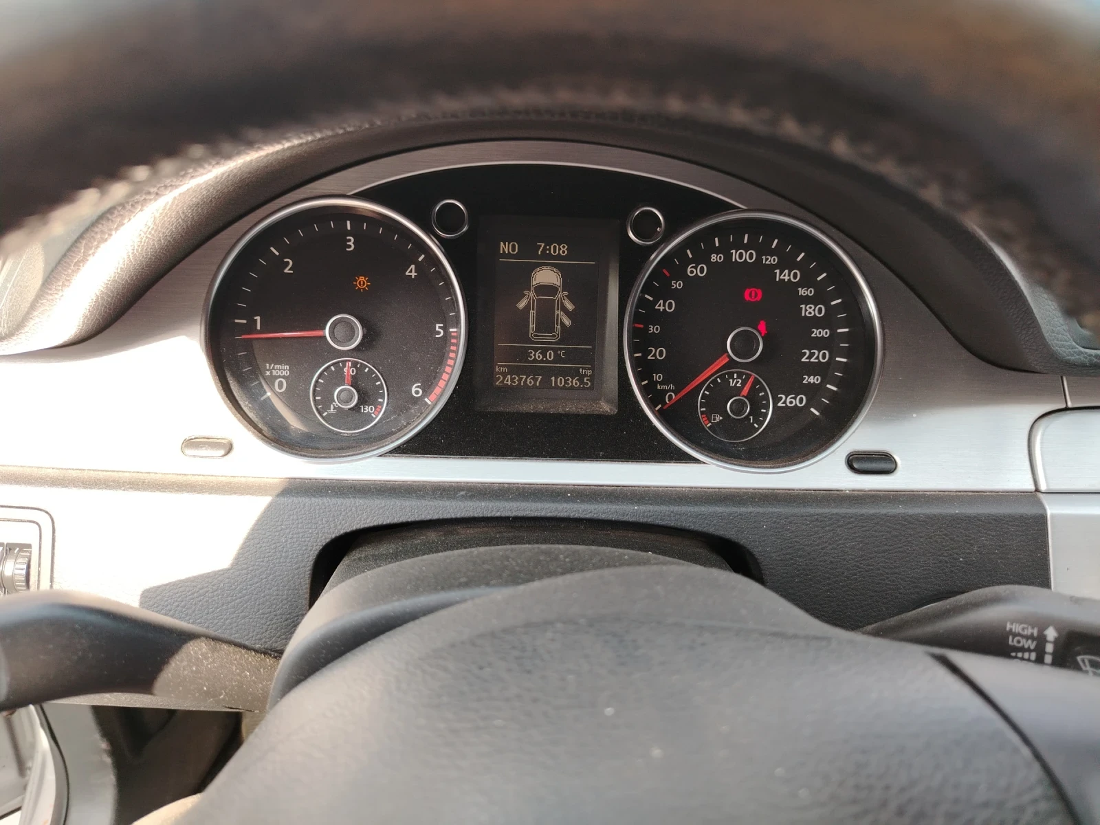 VW Passat, снимка 4 - Автомобили и джипове - 56042115