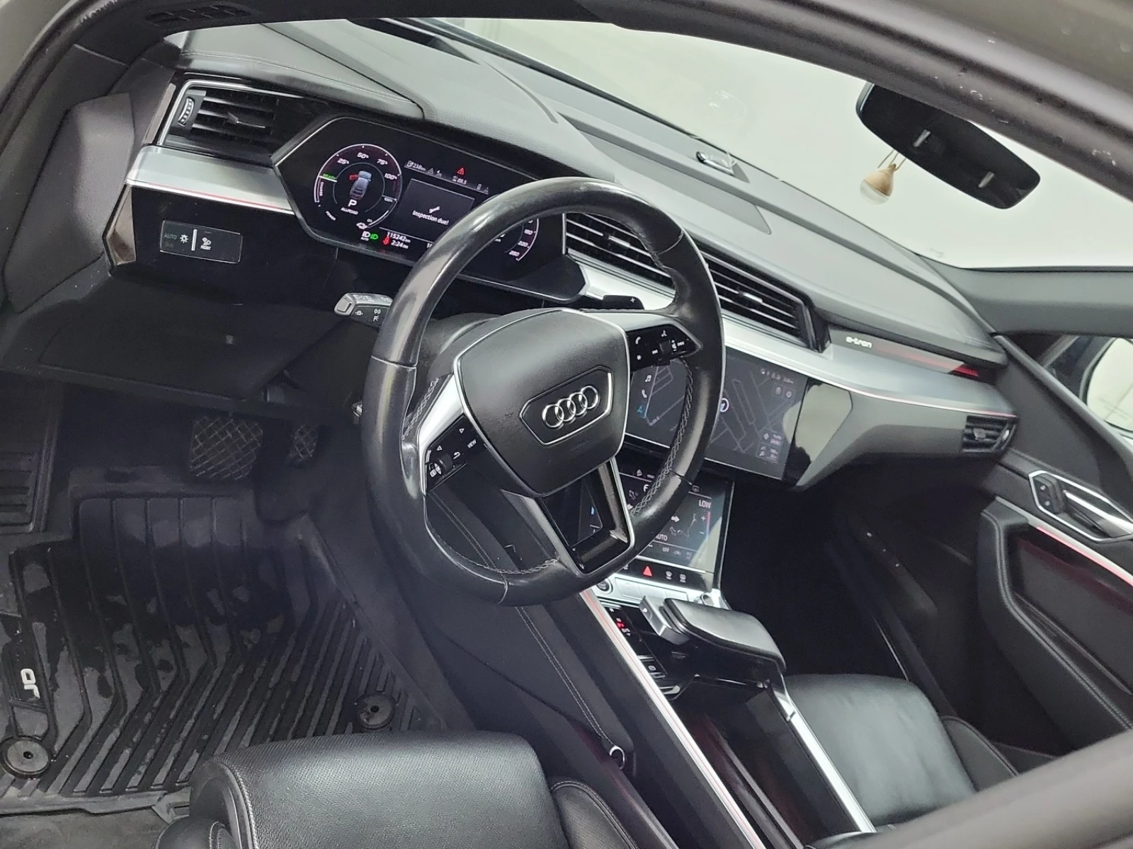 Audi E-Tron TECHNIK, ВСИЧКИ ЕКСТРИ ЗА МОДЕЛА, АВТОКРЕДИТ, снимка 10 - Автомобили и джипове - 56063107