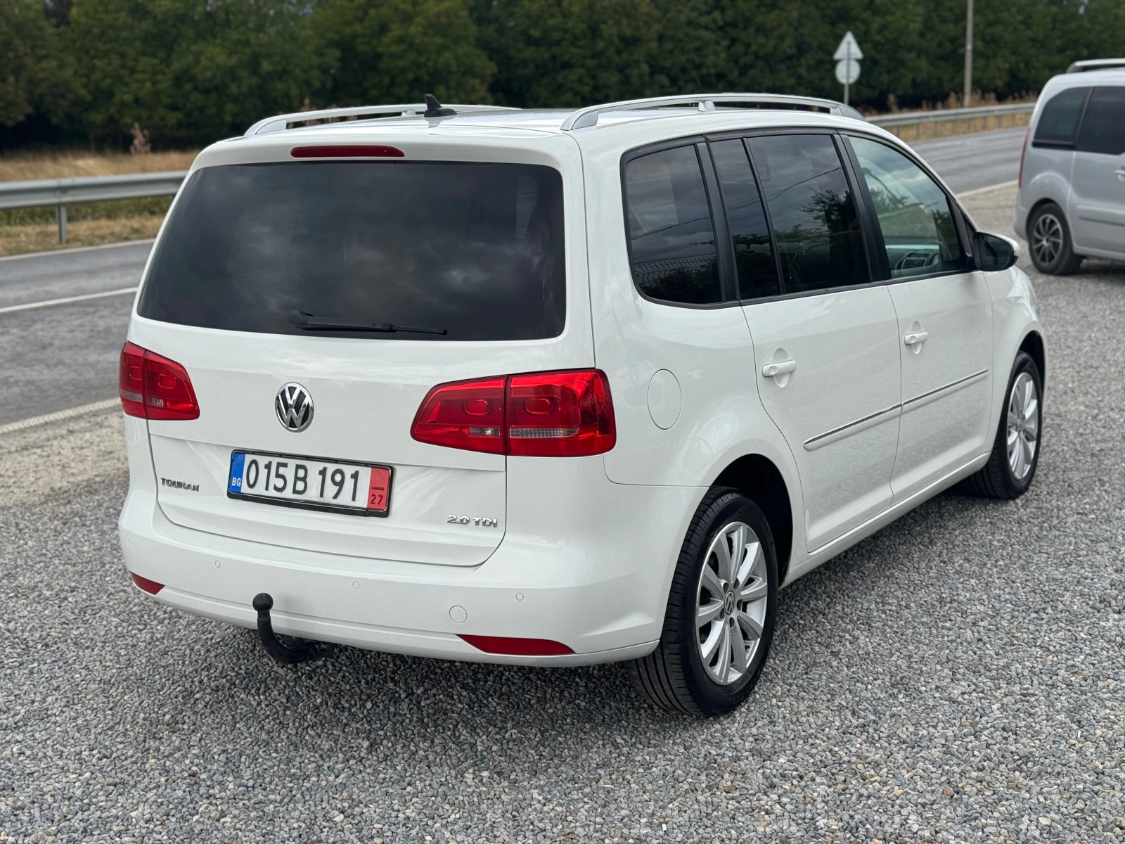 VW Touran 2.0TDI* Германия* Панорама* Топ* 6ск* 140кс* , снимка 3 - Автомобили и джипове - 56182202