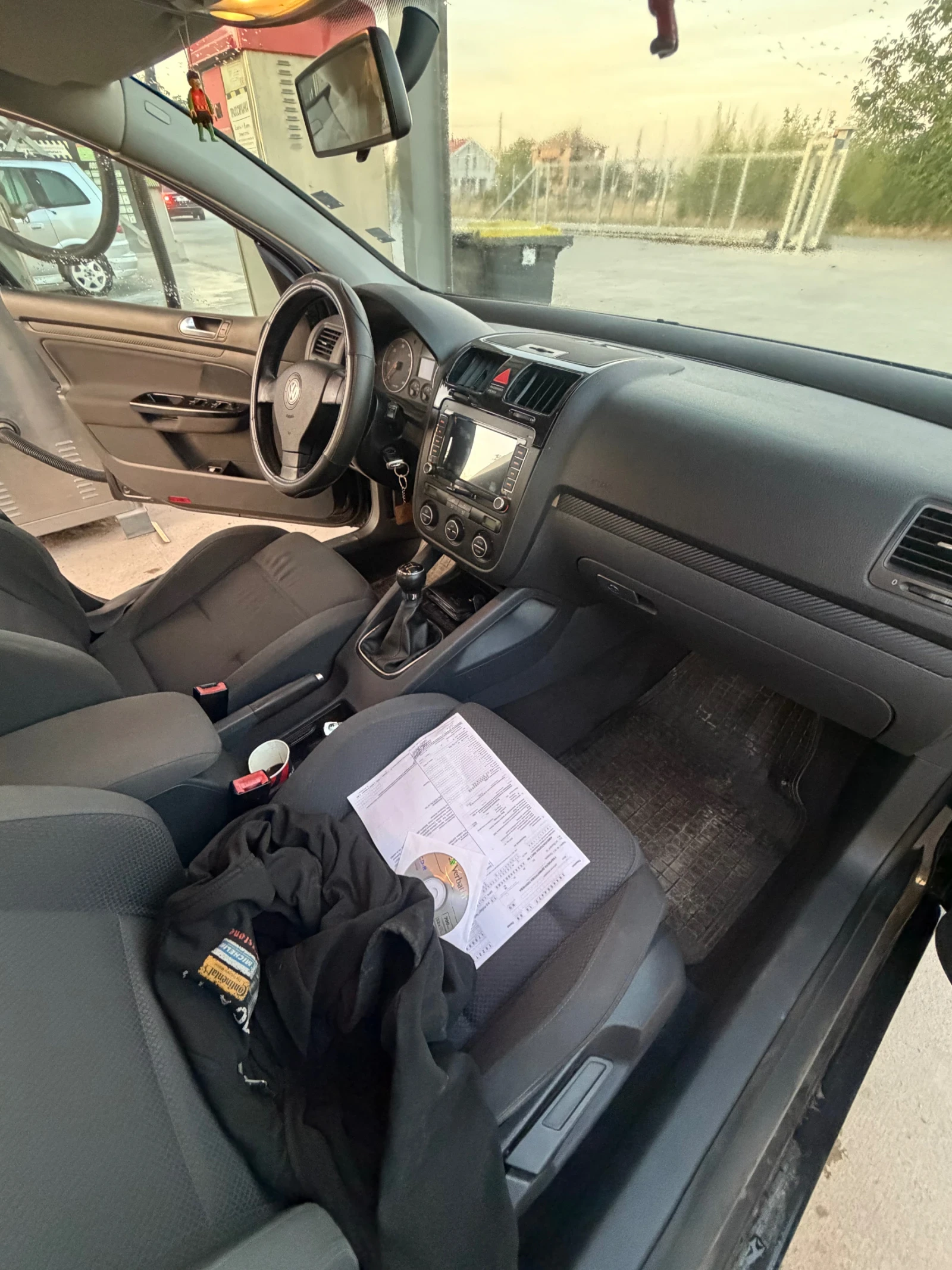 VW Golf 2.0tdi, снимка 4 - Автомобили и джипове - 56584359