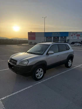 Hyundai Tucson 2.0 CRDI 4x4 климатик , снимка 2