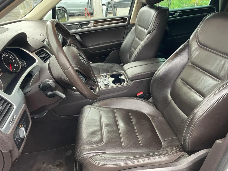 VW Touareg 30tdi , снимка 9 - Автомобили и джипове - 48072376