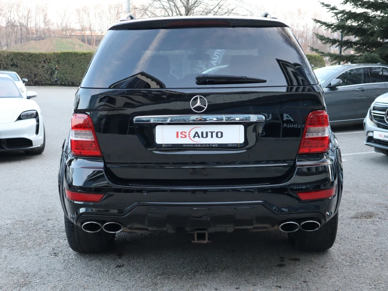 Mercedes-Benz ML 63 AMG AirMatic/Designo/Обдувхане/4ХПодгрев/RSE/Harman Ka, снимка 5 - Автомобили и джипове - 49263958