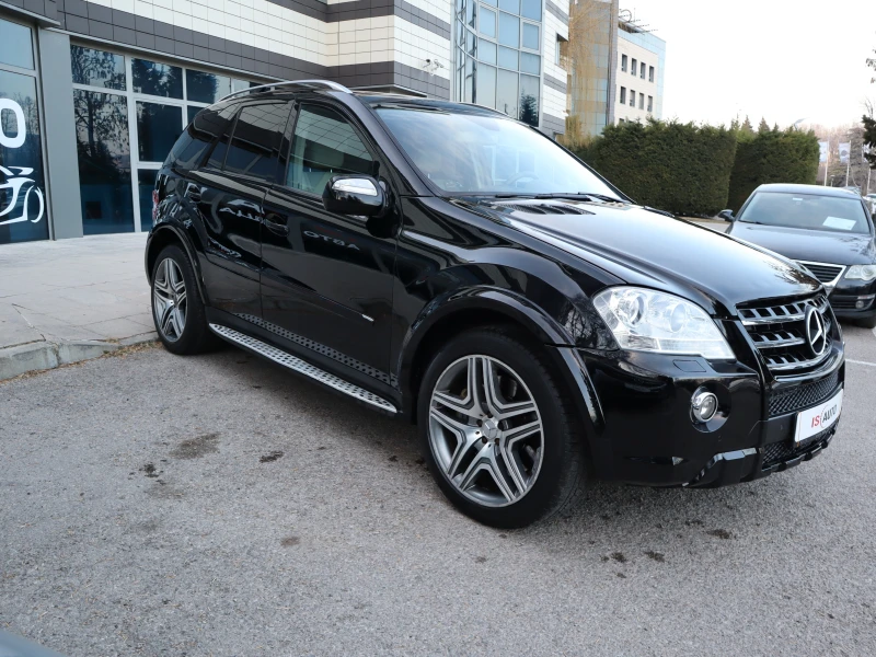 Mercedes-Benz ML 63 AMG AirMatic/Designo/Обдувхане/4ХПодгрев/RSE/Harman Ka, снимка 4 - Автомобили и джипове - 49263958