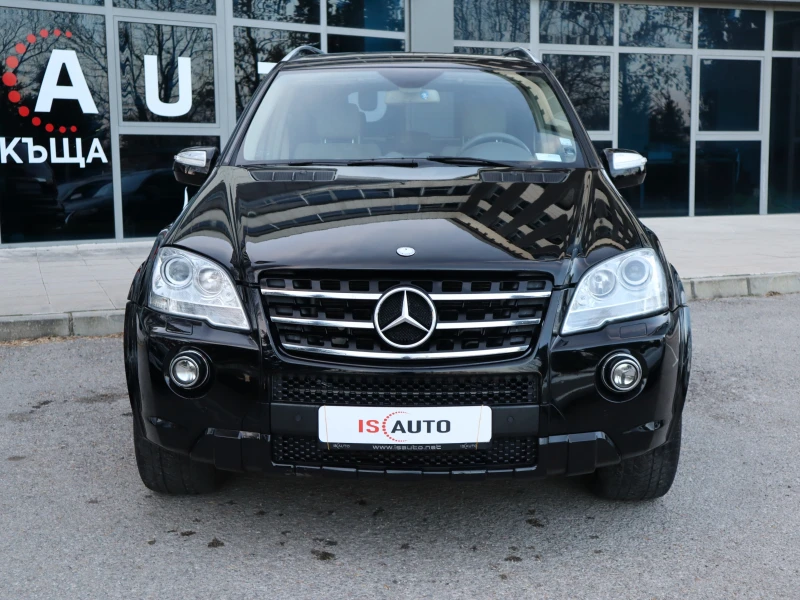 Mercedes-Benz ML 63 AMG AirMatic/Designo/Обдувхане/4ХПодгрев/RSE/Harman Ka, снимка 2 - Автомобили и джипове - 49263958