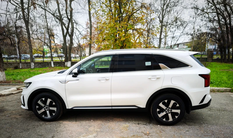 Kia Sorento 2.2 CRDI 4x4 - 7- МЕСТА, снимка 7 - Автомобили и джипове - 52708114
