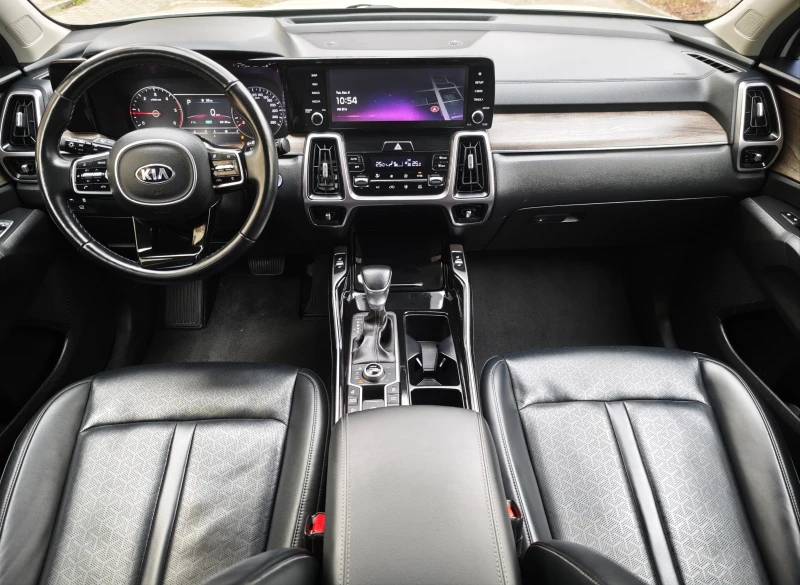 Kia Sorento 2.2 CRDI 4x4 - 7- МЕСТА, снимка 11 - Автомобили и джипове - 52708114