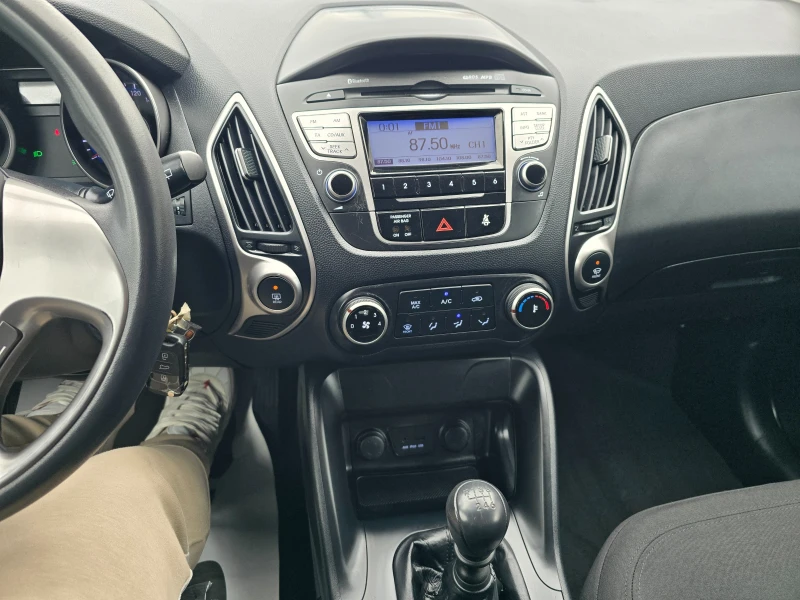 Hyundai IX35 1.7CRDi-TOP, снимка 10 - Автомобили и джипове - 53478999
