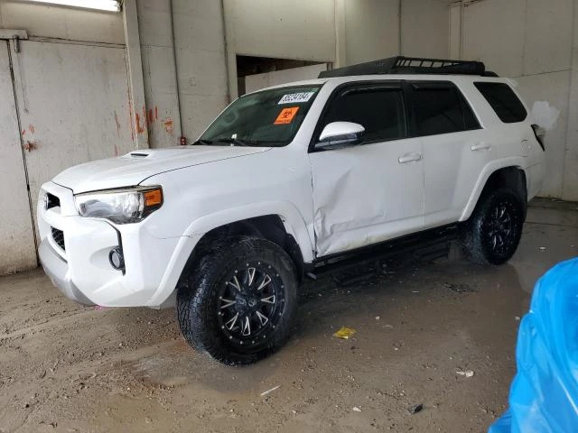 Toyota 4runner SR5 4x4, снимка 1 - Автомобили и джипове - 48611372