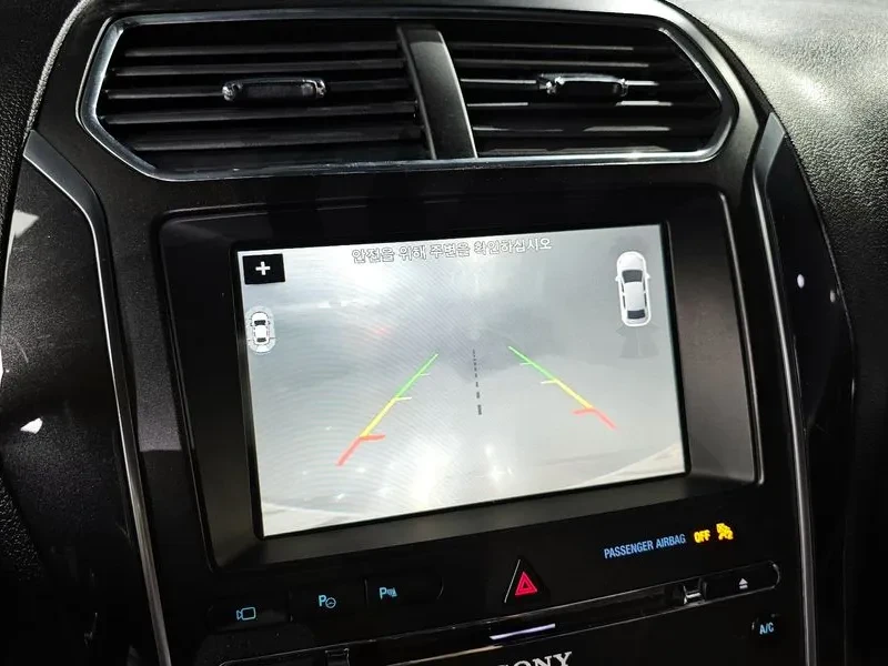 Ford Explorer 2.3 AWD, снимка 16 - Автомобили и джипове - 54351547