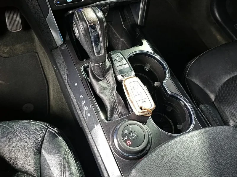 Ford Explorer 2.3 AWD, снимка 9 - Автомобили и джипове - 54351547