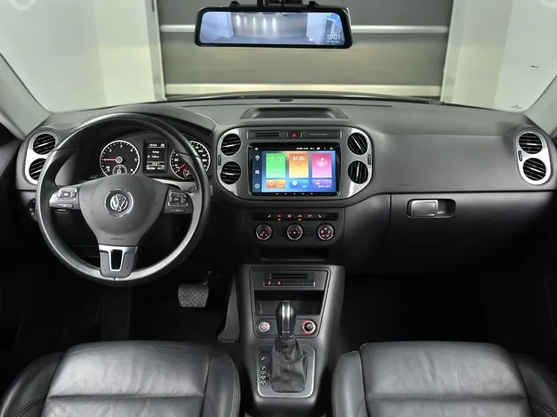 VW Tiguan 2.0 TDI COMFORT, снимка 7 - Автомобили и джипове - 55720321