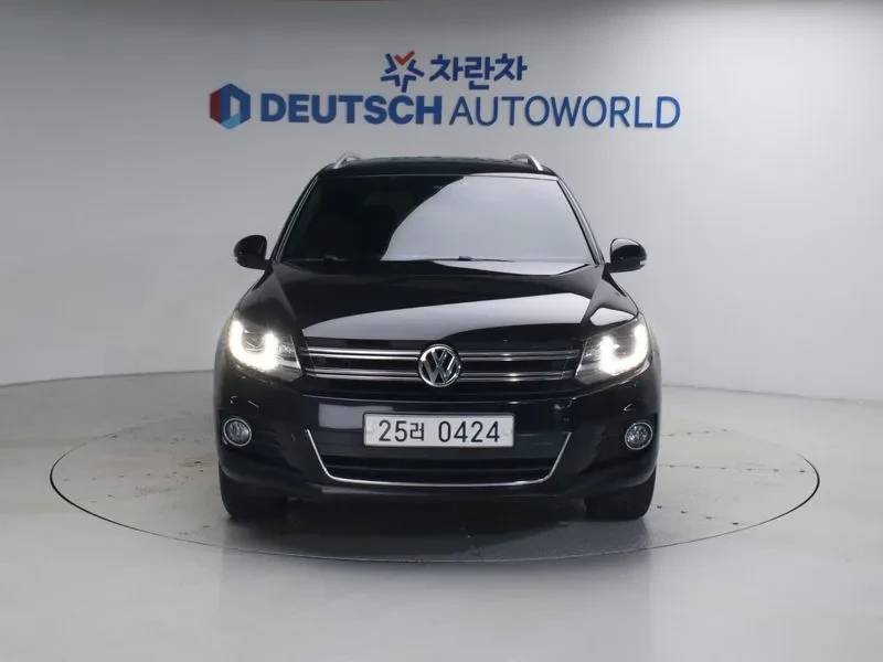 VW Tiguan 2.0 TDI COMFORT, снимка 3 - Автомобили и джипове - 55720321
