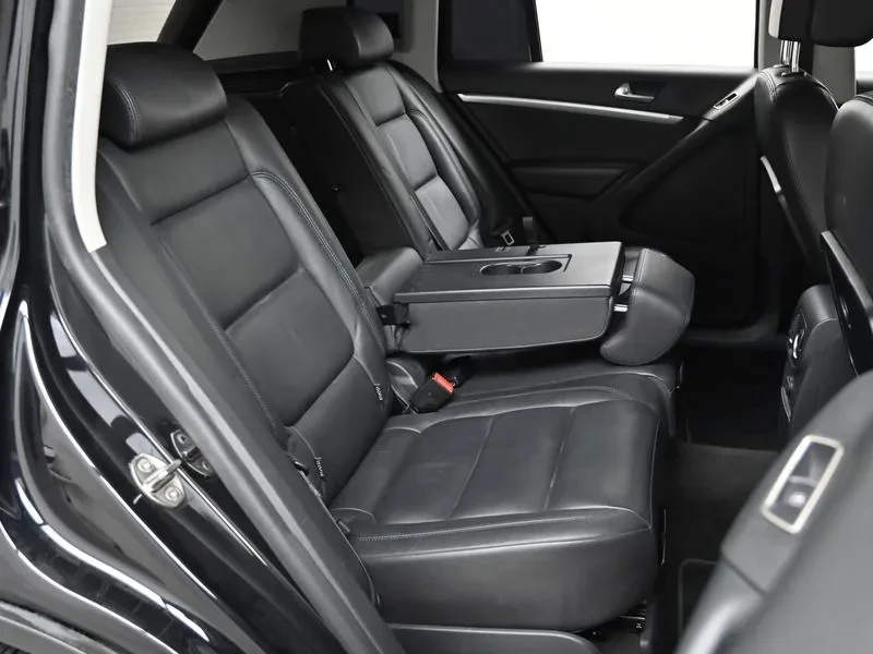 VW Tiguan 2.0 TDI COMFORT, снимка 12 - Автомобили и джипове - 55720321