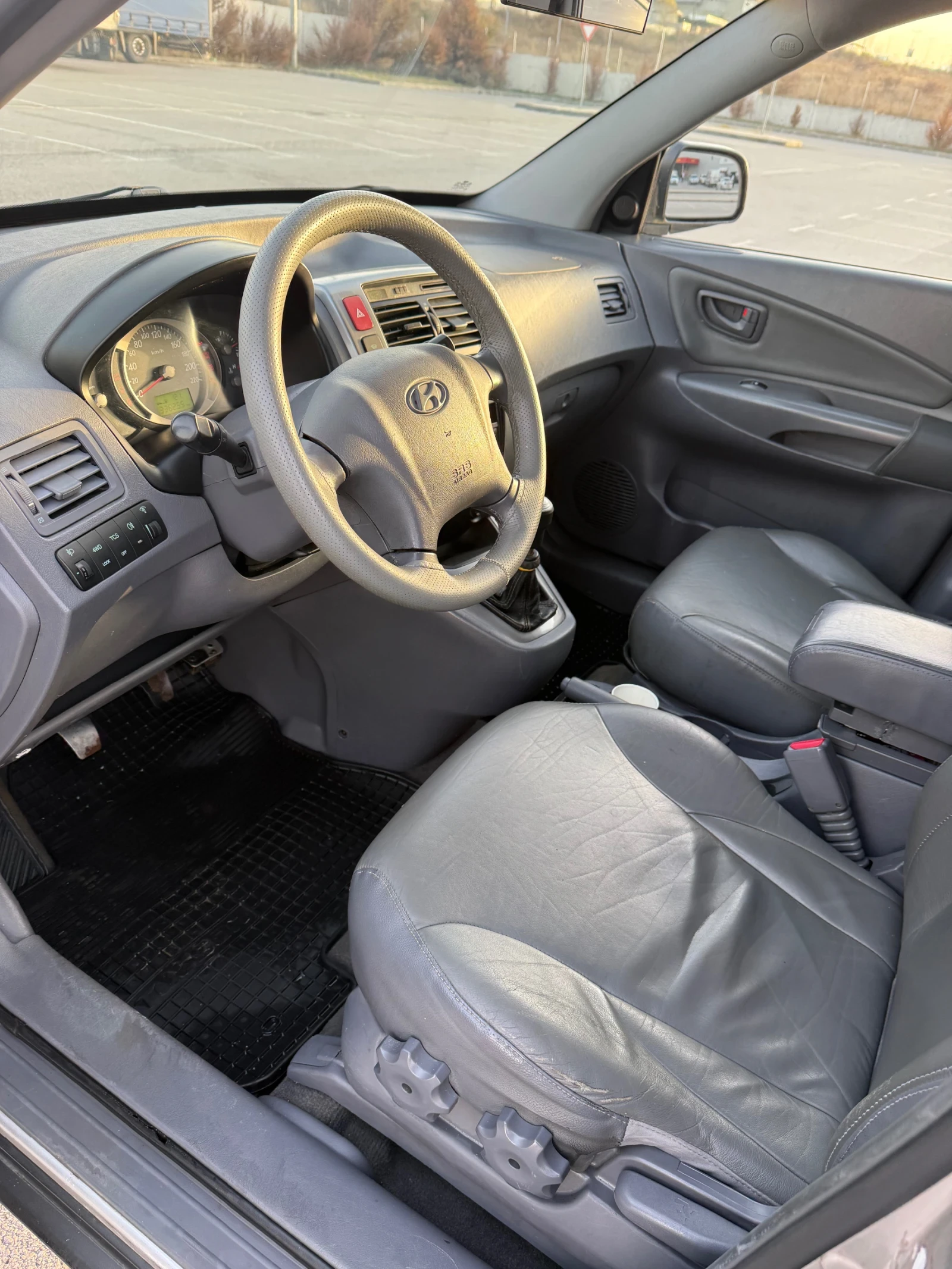 Hyundai Tucson 2.0 CRDI 4x4 климатик  - изображение 10