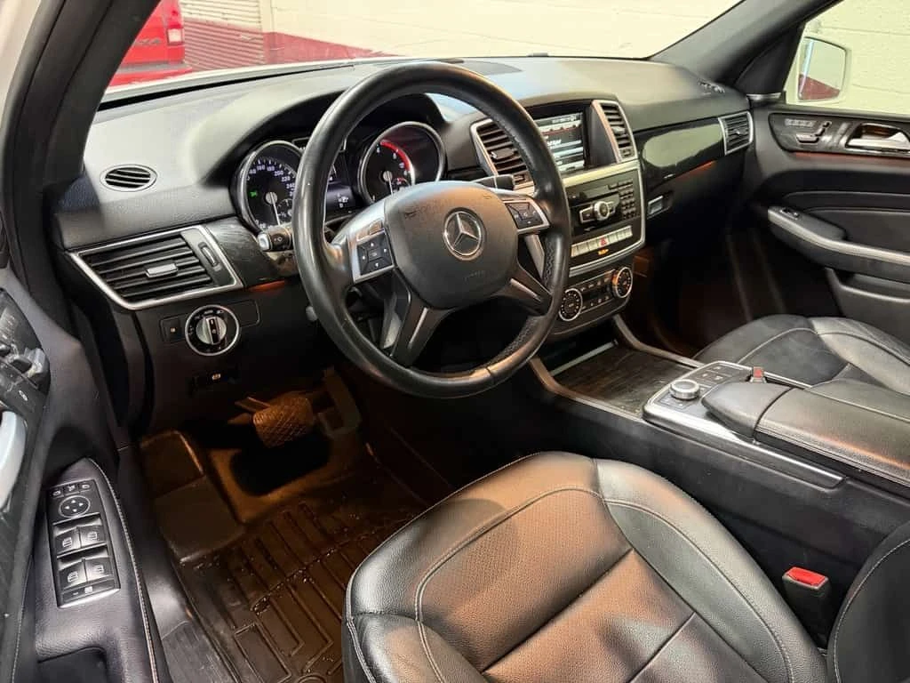 Mercedes-Benz ML 350 * 4MATIC 350 BlueTEC AMG PACKAGE * 360 CA * , снимка 16 - Автомобили и джипове - 53735628