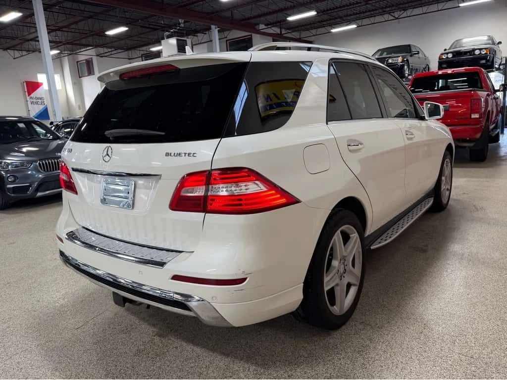 Mercedes-Benz ML 350 * 4MATIC 350 BlueTEC AMG PACKAGE * 360 CA * , снимка 6 - Автомобили и джипове - 53735628