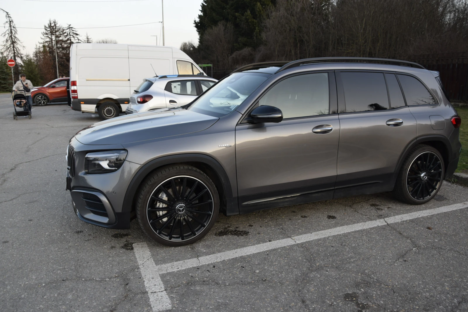 Mercedes-Benz GLB 35 AMG 6+ 1, снимка 7 - Автомобили и джипове - 53861739