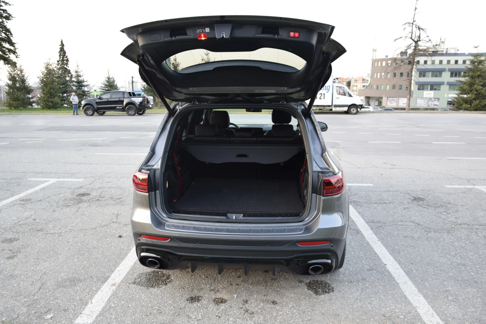 Mercedes-Benz GLB 35 AMG 6+ 1, снимка 8 - Автомобили и джипове - 53861739