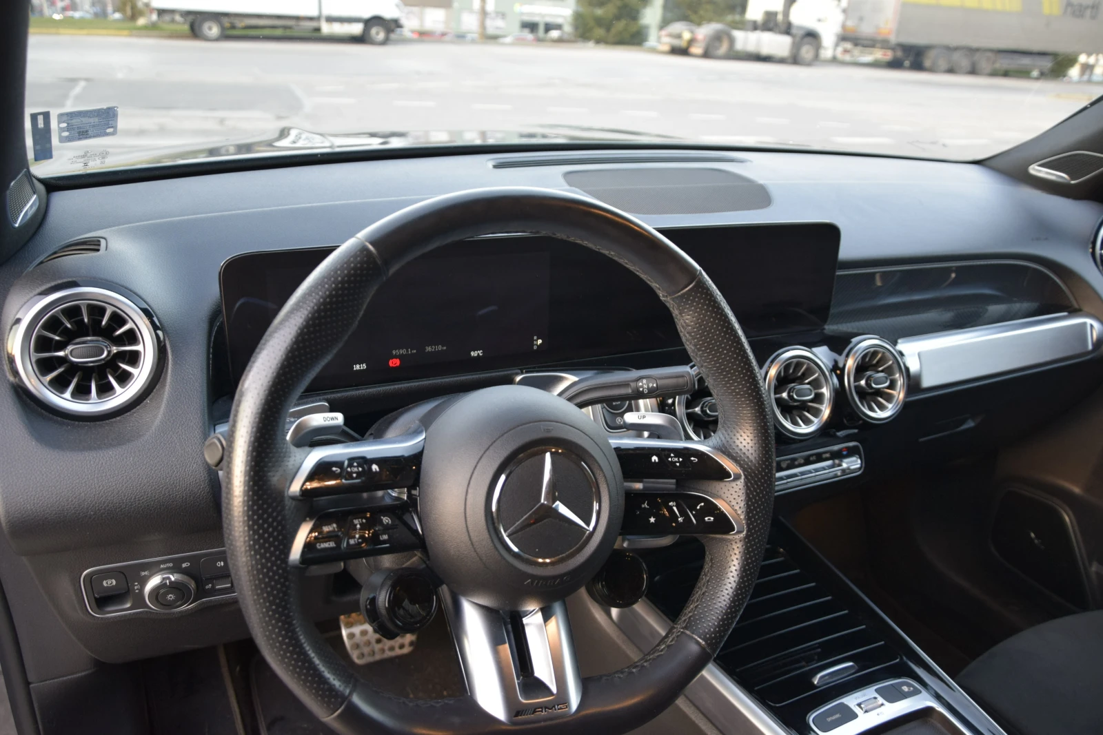 Mercedes-Benz GLB 35 AMG 6+ 1, снимка 16 - Автомобили и джипове - 53861739