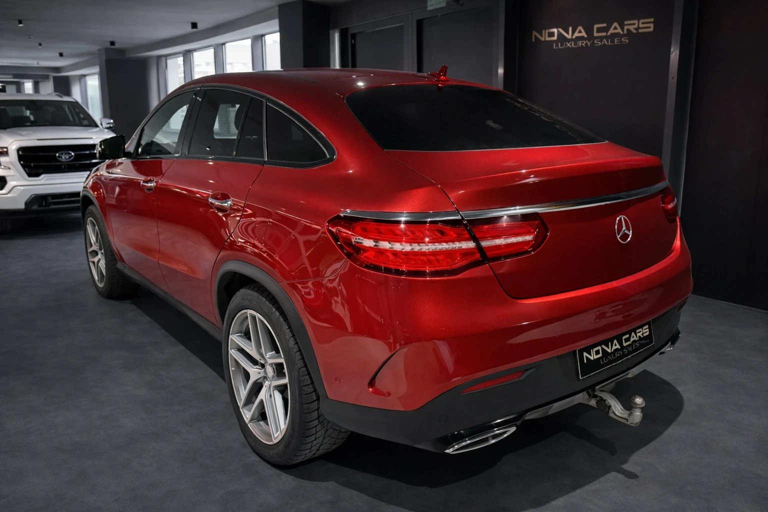 Mercedes-Benz GLE 350 d AMG 4M , снимка 4 - Автомобили и джипове - 53982159