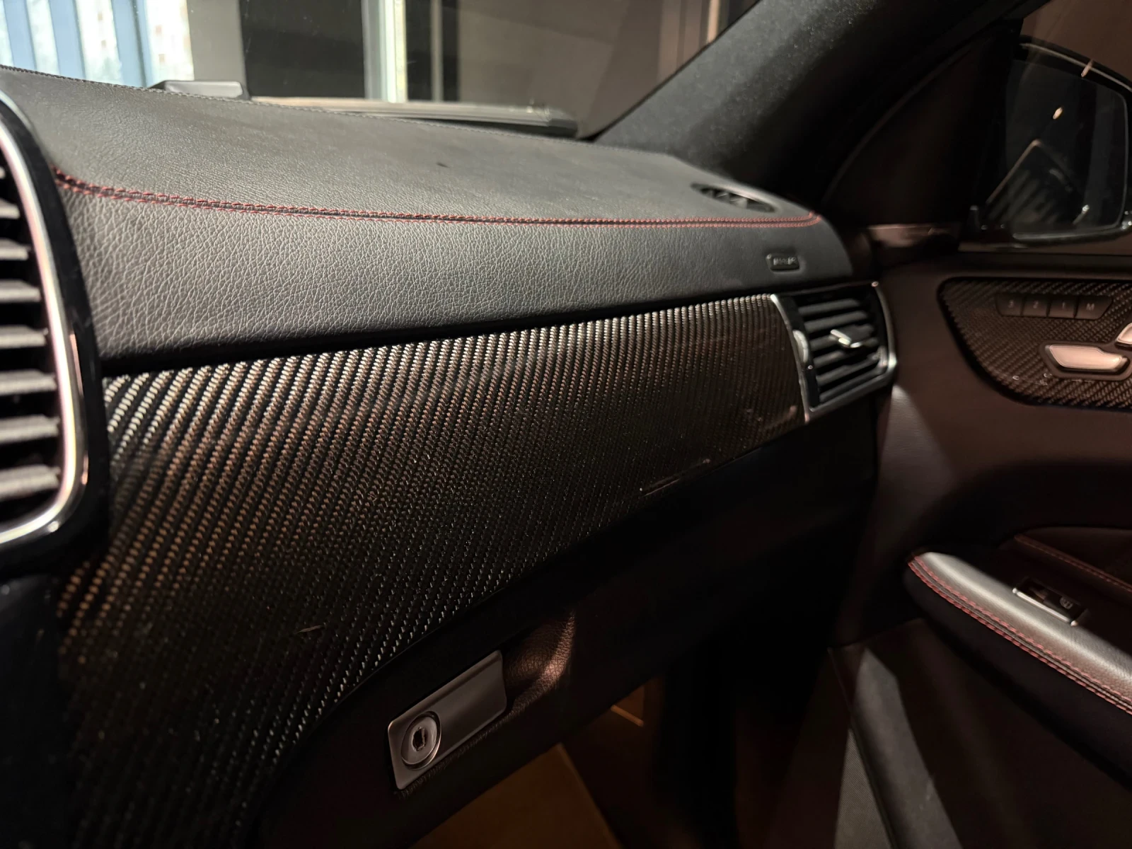 Mercedes-Benz GLE 350 d AMG 4M , снимка 9 - Автомобили и джипове - 53982159