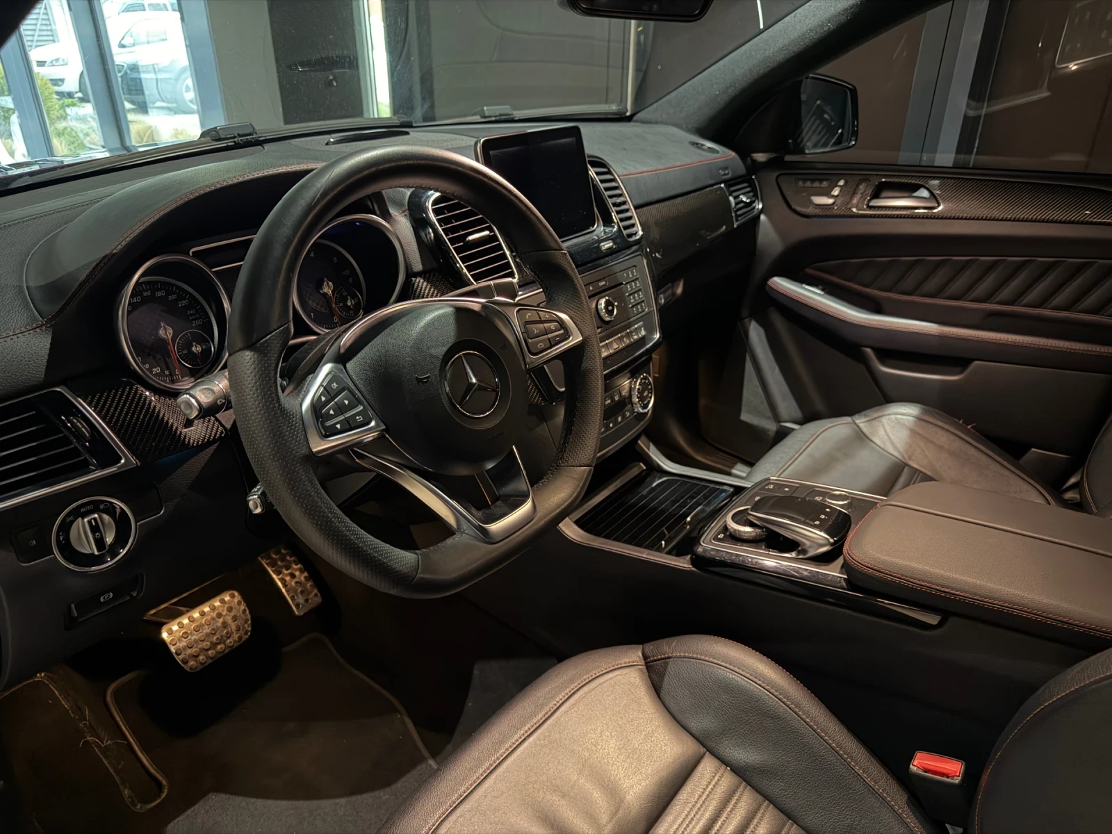 Mercedes-Benz GLE 350 d AMG 4M , снимка 6 - Автомобили и джипове - 53982159